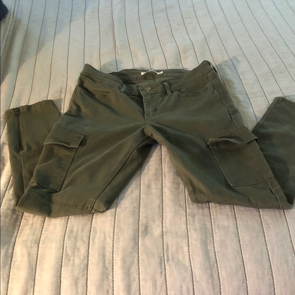 Levi’s Olive Green Cargo Women’s Jeans